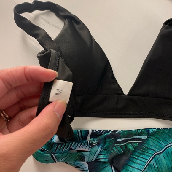 Black and teal bikini - Picture 3 of 4